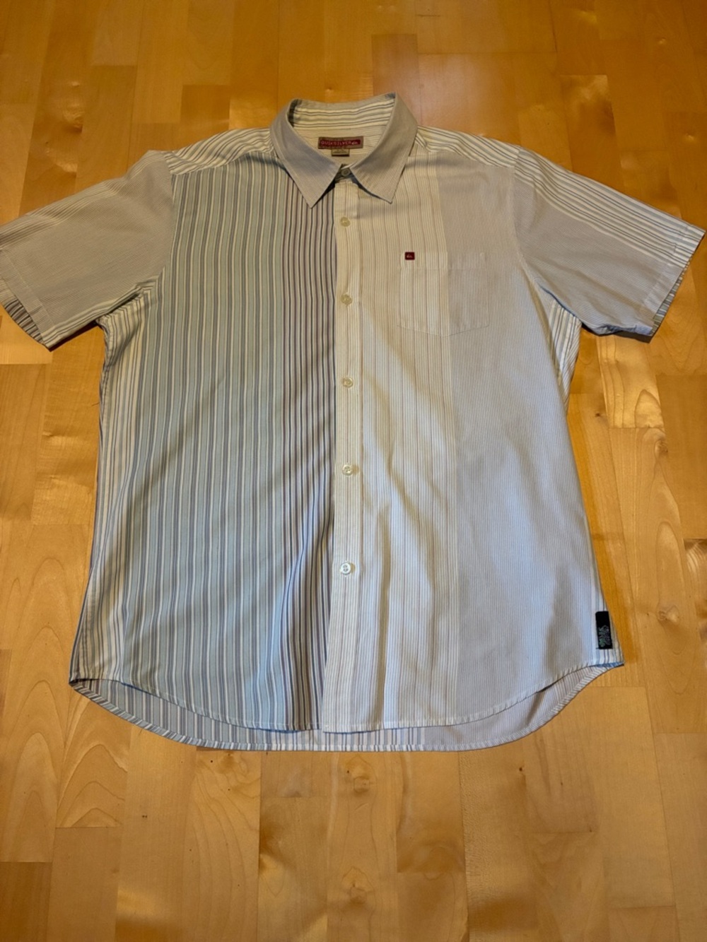 Quiksilver Men's Short-Sleeve Button-Down Shirt - Light Blue & White Stripe